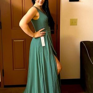 Bridesmaids Dress, Sage Green, Size 8, floor length, side slit, evening gown